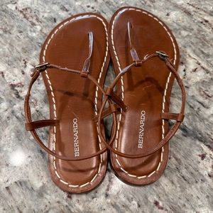 Bernardo Size 9
